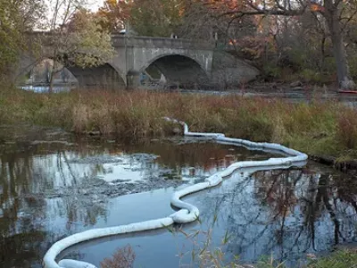 Enbridge Spill remaining below Ceresco Dam near Kalamazoo