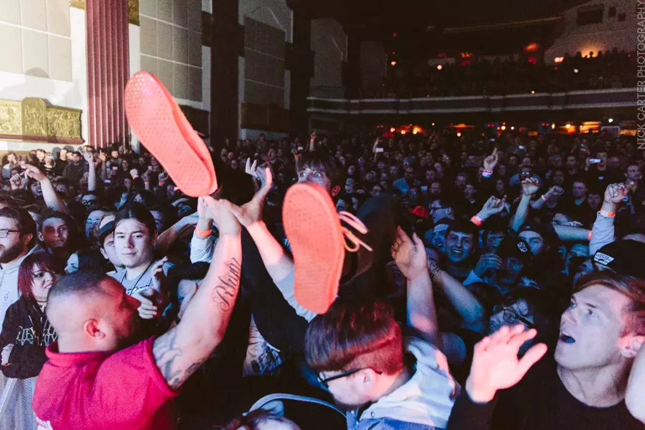 Image: Holy photos! 51 shots from Underoath at ROMT