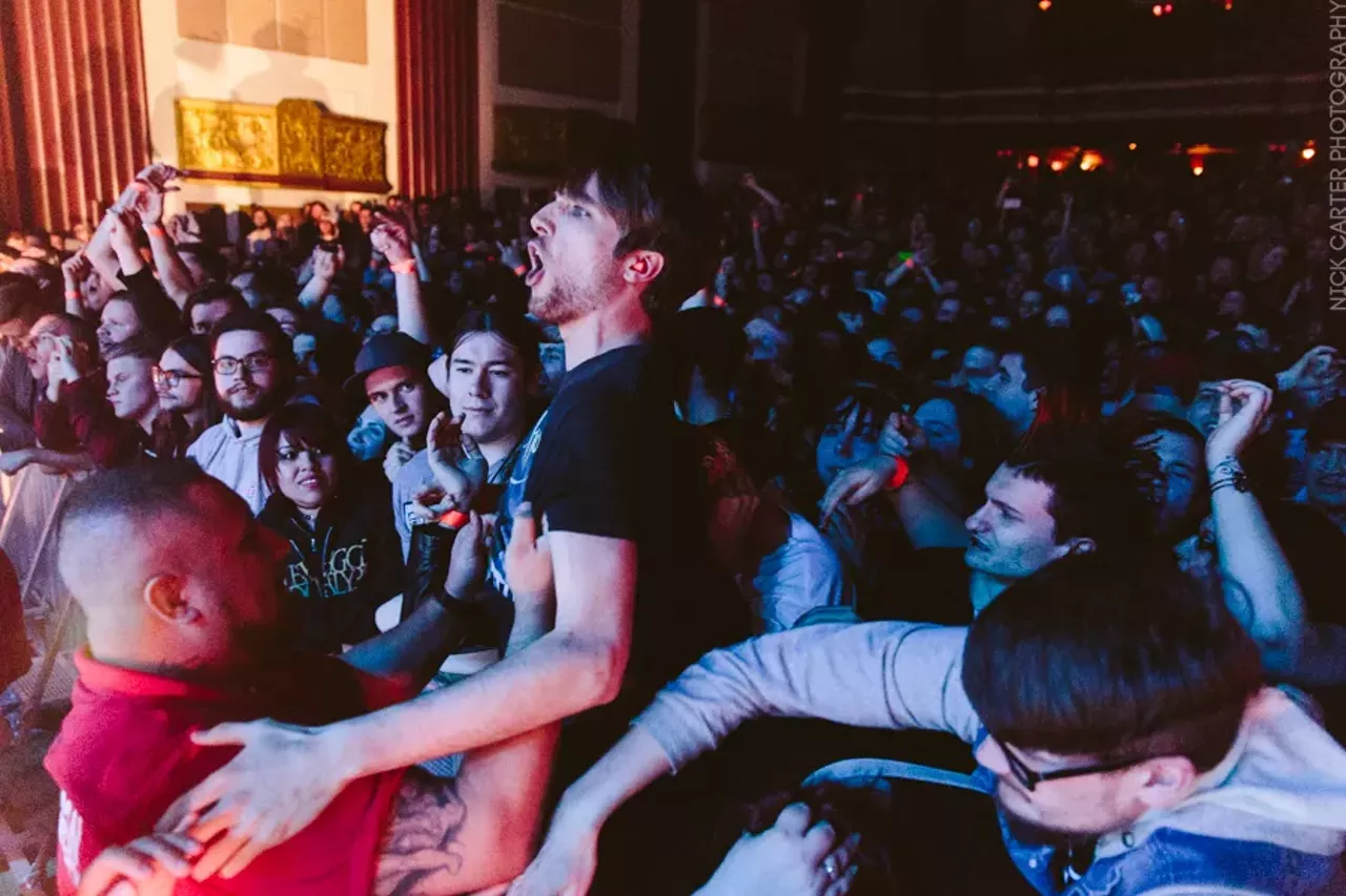 Image: Holy photos! 51 shots from Underoath at ROMT