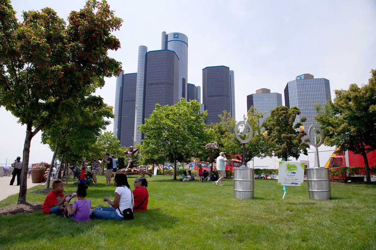 
Find free activites on the Riverwalk
The Detroit Riverfront Conservancy hosts tons of free activities near the river year-round. Some include free yoga, tai chi, plant walks, and concerts. In the winter, there are also free wellness classes for physical fitness and mental health.
