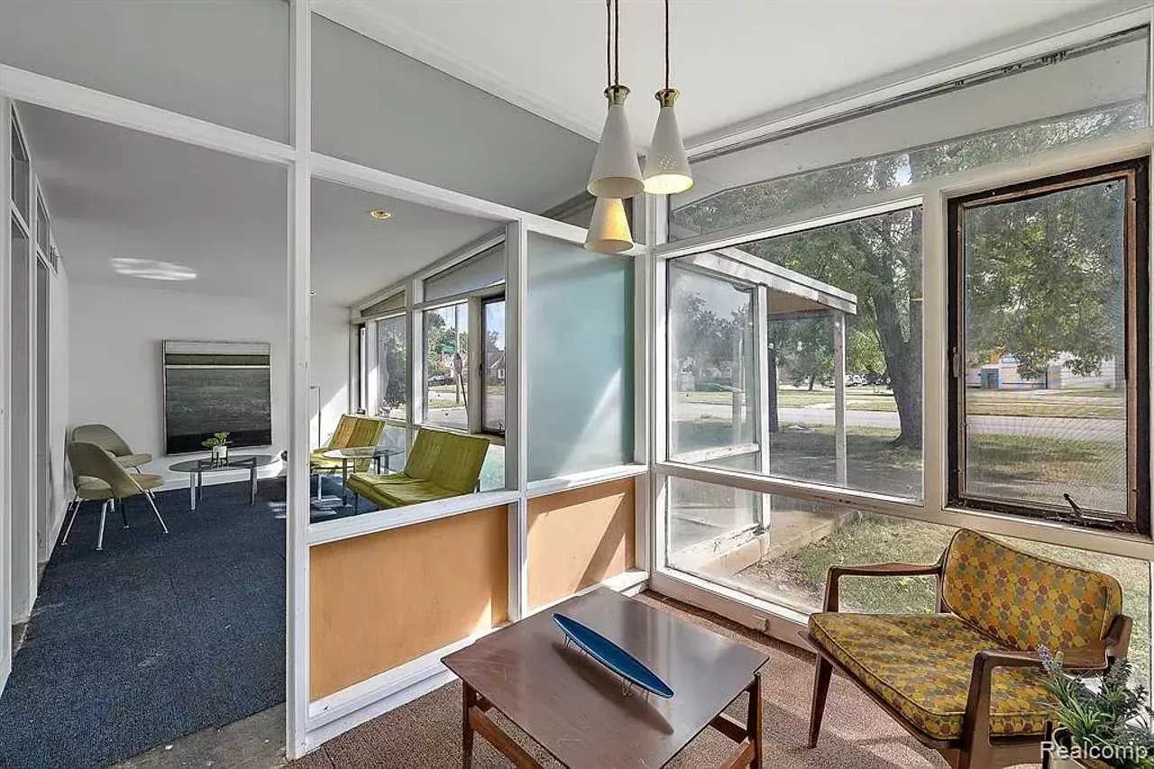 Image: Humble former Detroit dentist office designed by World Trade Center architect Minoru Yamasaki is for sale for $95k
