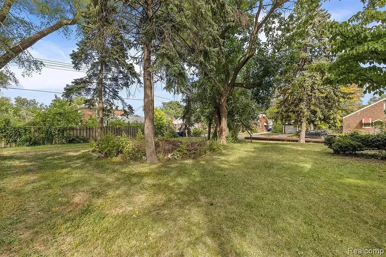 Former Detroit dentist’s office designed by World Trade Center