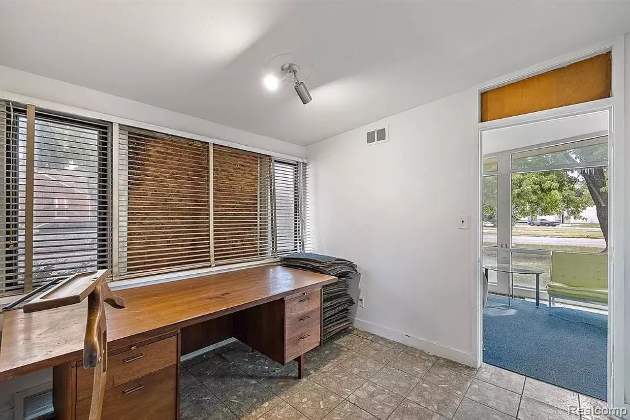 Image: Humble former Detroit dentist office designed by World Trade Center architect Minoru Yamasaki is for sale for $95k