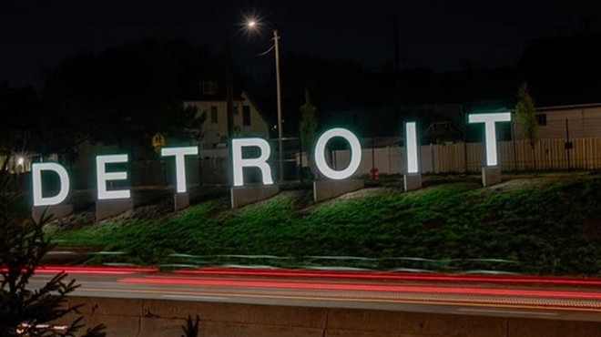 Now that it’s lit up, people seem to like Detroit’s new I-94 sign (3)