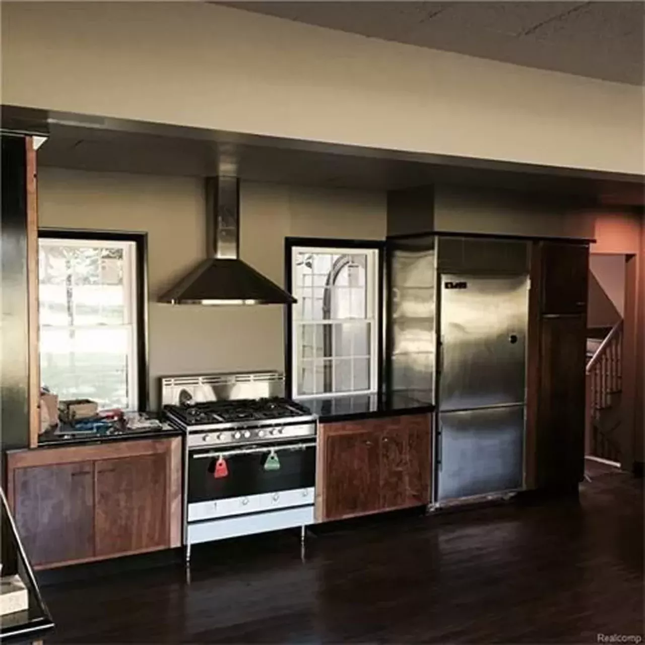 18910 Fairway Dr.,br> Asking price: $549,000 Beautiful hardwood floors, amazing landscape, and placed right on a golf course. Yep...we are there. Anyone have half a million they can lend?