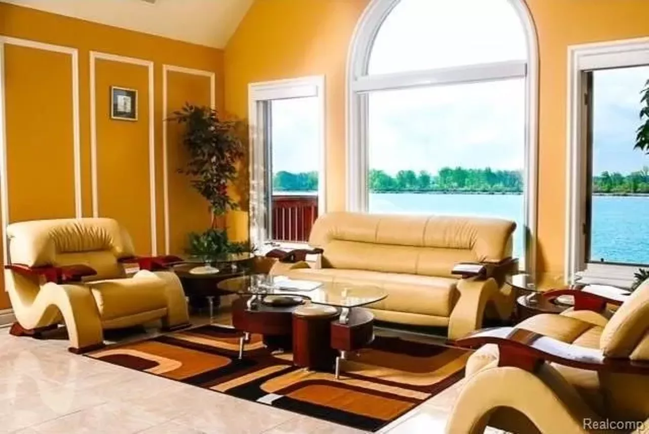  2 Sand Bar Ln Asking price: $2.5 million 6 beds | 5 full baths, 3 half baths An elevator, a boat lift, your own personal boardwalk overlooking the Detroit River and Belle Isle? What more could you ask for?