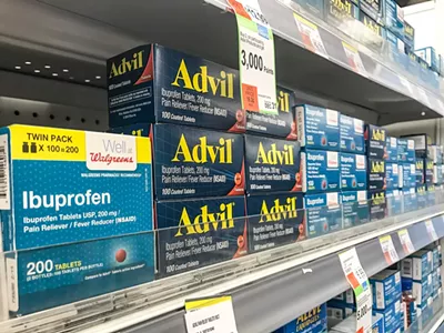 Image: Is CBD Oil a Better Painkiller Than Advil?
