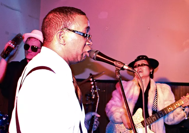 Jeecy at the Jungle Blowout: Teir "I'm a Man" paid homage to both the Yardbirds and Bo Diddly versions.