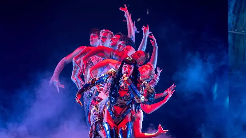Image: Katy Perry’s Detroit tour stop was out of this world