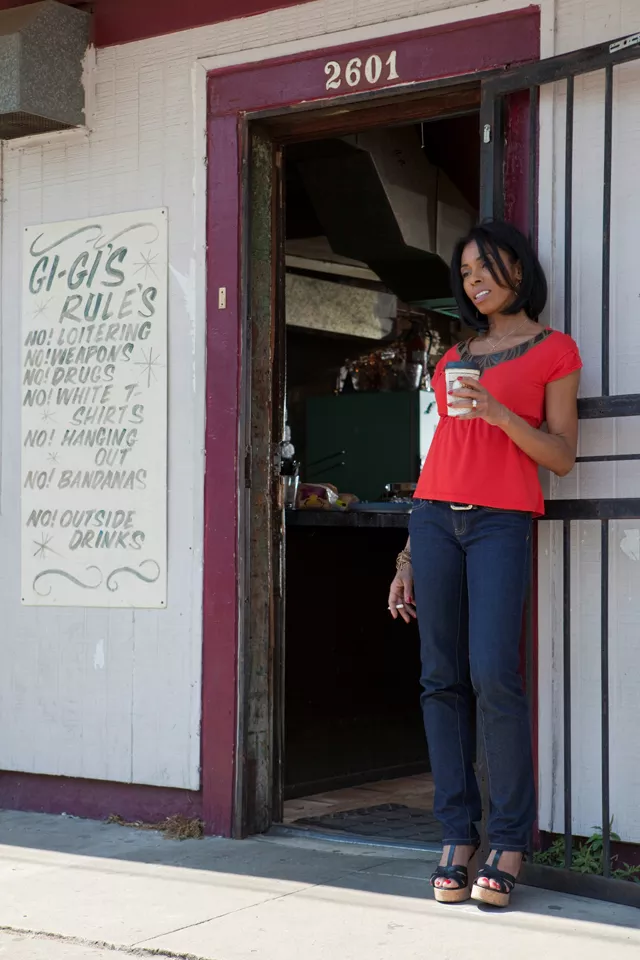 Khandi Alexander in Treme If only only our town had this much life in Detroit 1-8-7.