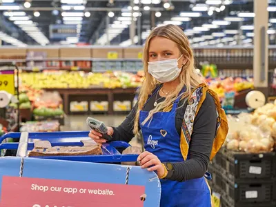 Image: Kroger to require shoppers to start wearing face masks