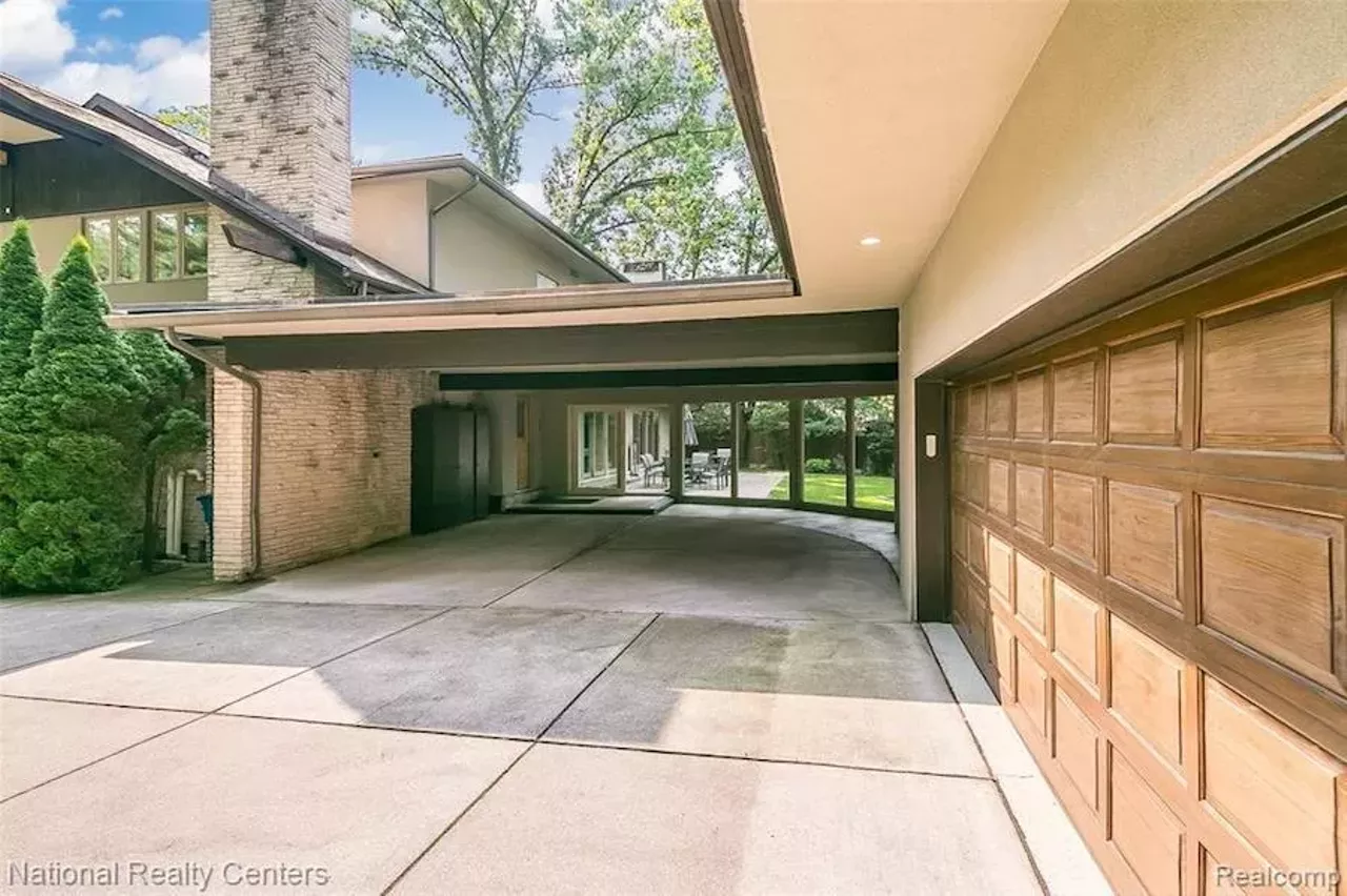 Image: Kuzzo's owner and former Detroit Lion Ron Bartell puts Palmer Woods home on the market &#151;&nbsp;let's take a tour