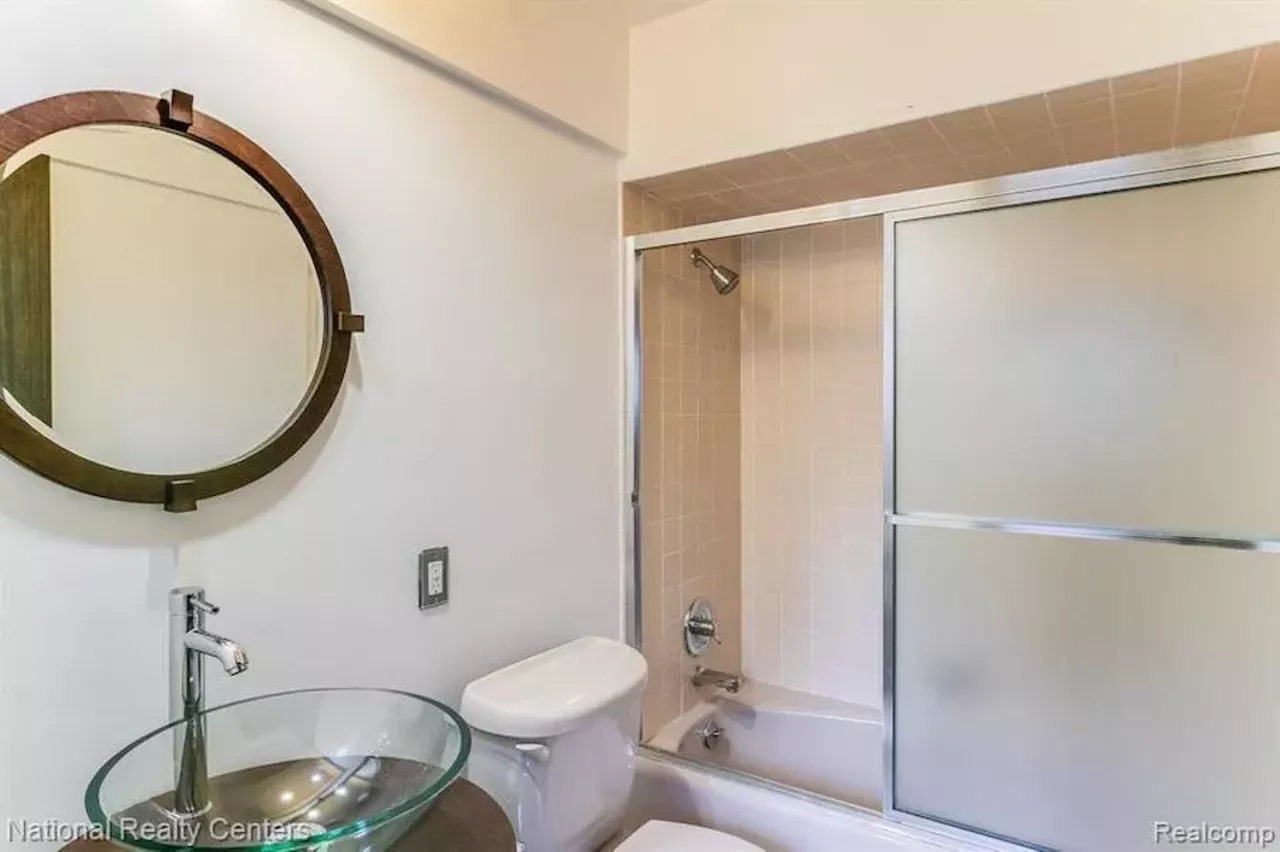 Image: Kuzzo's owner and former Detroit Lion Ron Bartell puts Palmer Woods home on the market &#151;&nbsp;let's take a tour