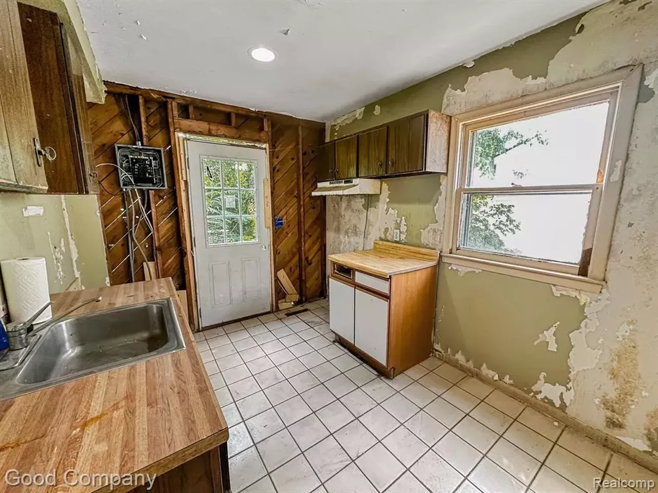 Image: Metro Detroit house listed at just $1