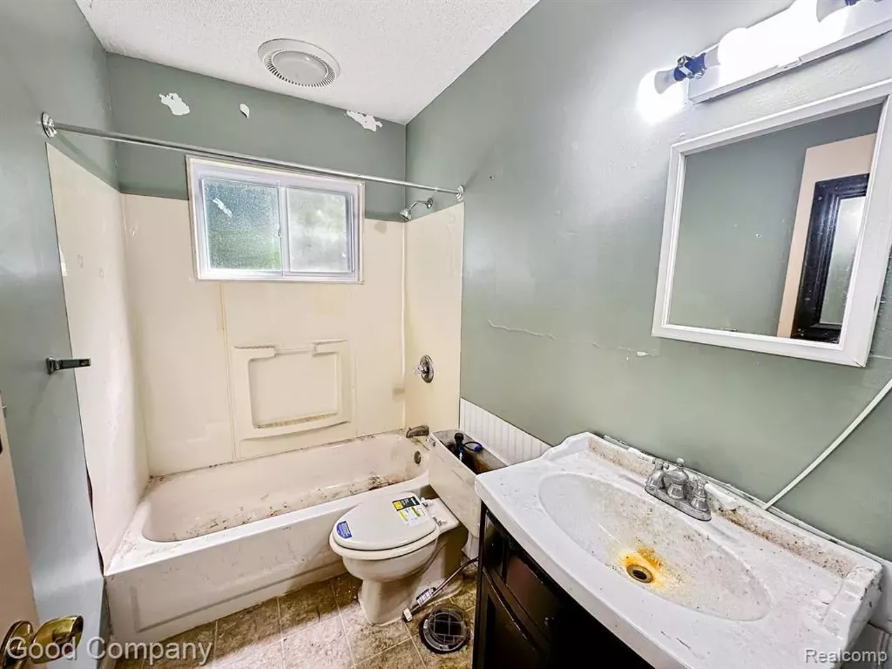 Image: Metro Detroit house listed at just $1