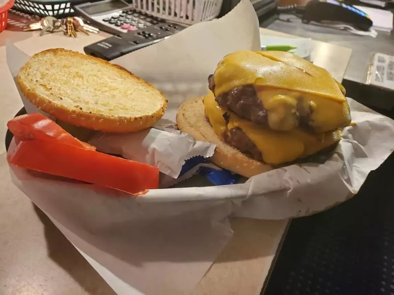 Best Burger (Macomb): Frank’s Eastside Tavern 126 Avery St., Mount Clemens | frankseastsidetavern.com