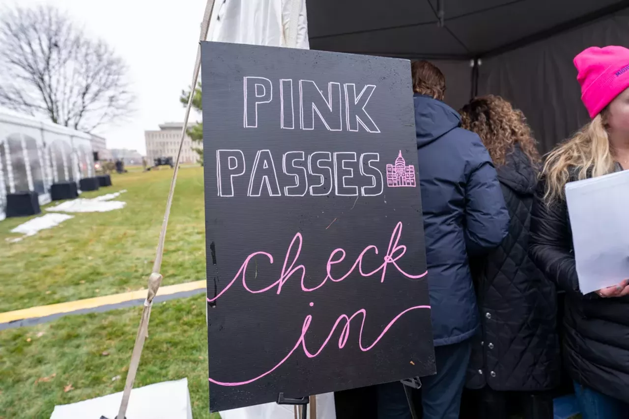 Image: Michigan’s Gov. Whitmer sworn in for second term following Democrats’ historic victory [PHOTOS]