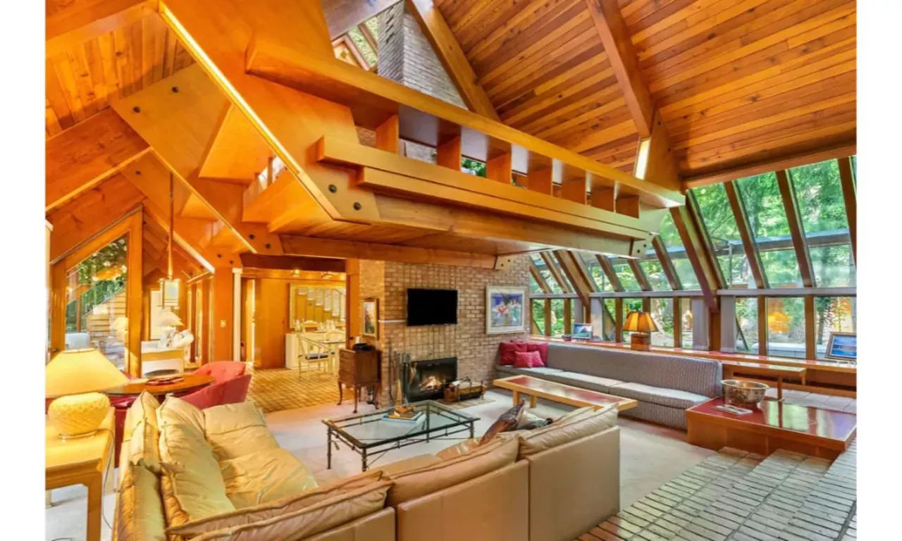 11 Snowfield Ct., Midland, MI 48640