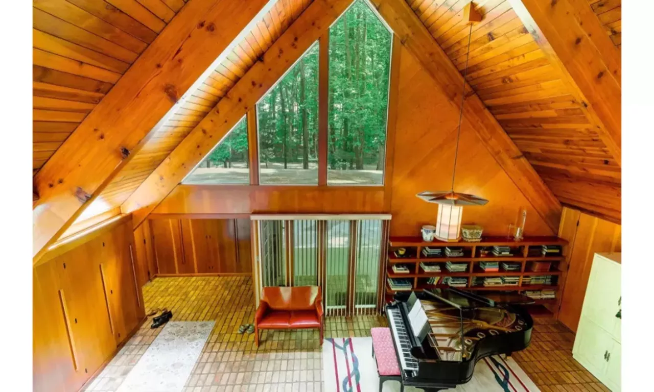 Midland masterpiece created by renowned Michigan architect for sale