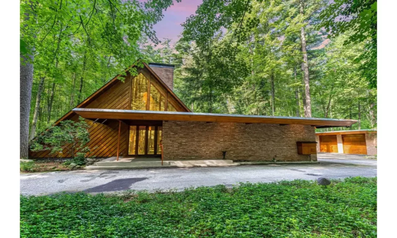 Midland masterpiece created by renowned Michigan architect for sale