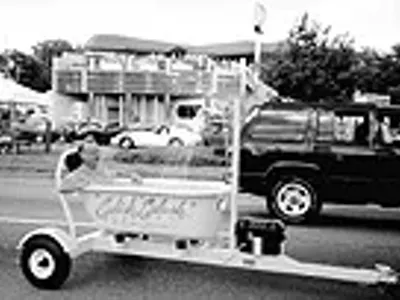Image: Monkey art and Woodward cruisin'