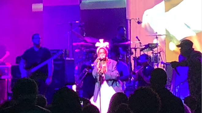 Image: Ms. Lauryn Hill gets the plug pulled at metro Detroit concert