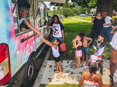 Image: This Detroiter is selling gourmet popsicles out of a tie-dye-colored van