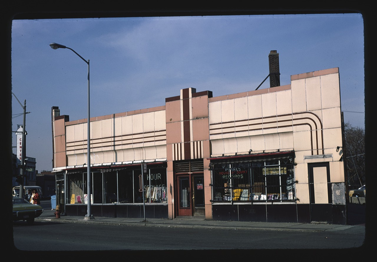 Tile Lock Stores, 6300 Gratiot & Mt. Elliot, Detroit, Michigan (1976)
Photo via John Margolies Roadside America Photograph Archive