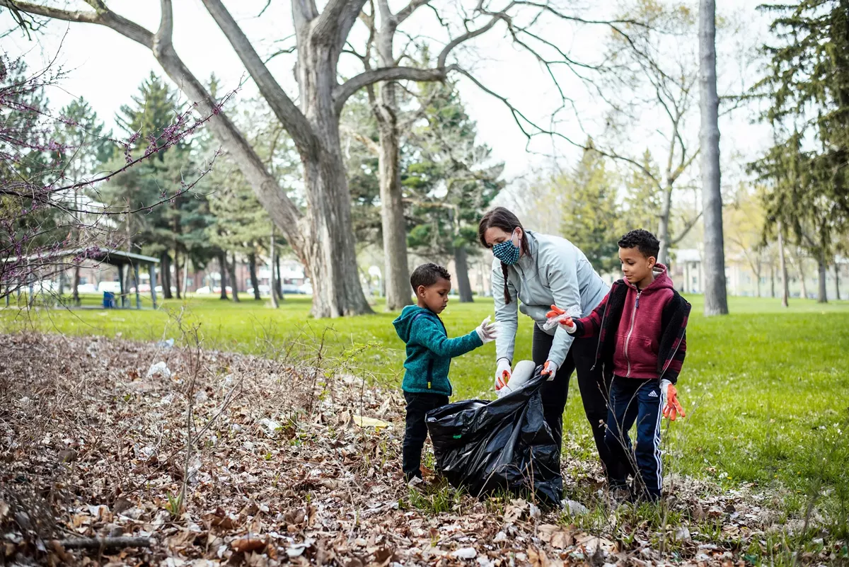 Image: Neighborhood groups and community members can sign up to volunteer for Palmer Park's Earth Day celebration.