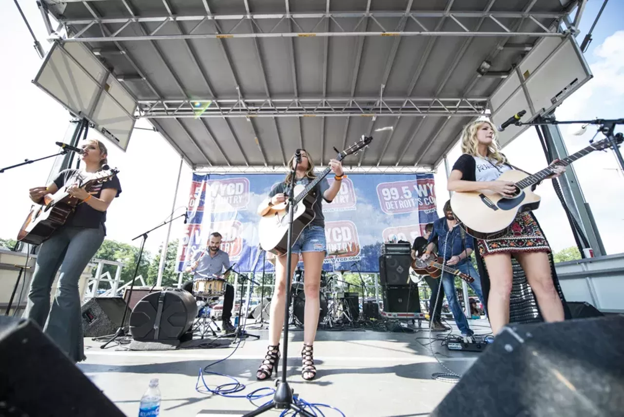 Image: Photos: 99.5 WYCD's Hoedown w/Brad Paisley & Chris Young @ DTE