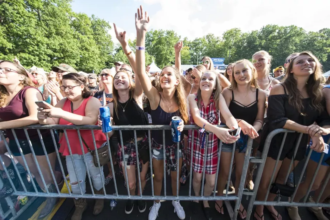 Image: Photos: 99.5 WYCD's Hoedown w/Brad Paisley & Chris Young @ DTE
