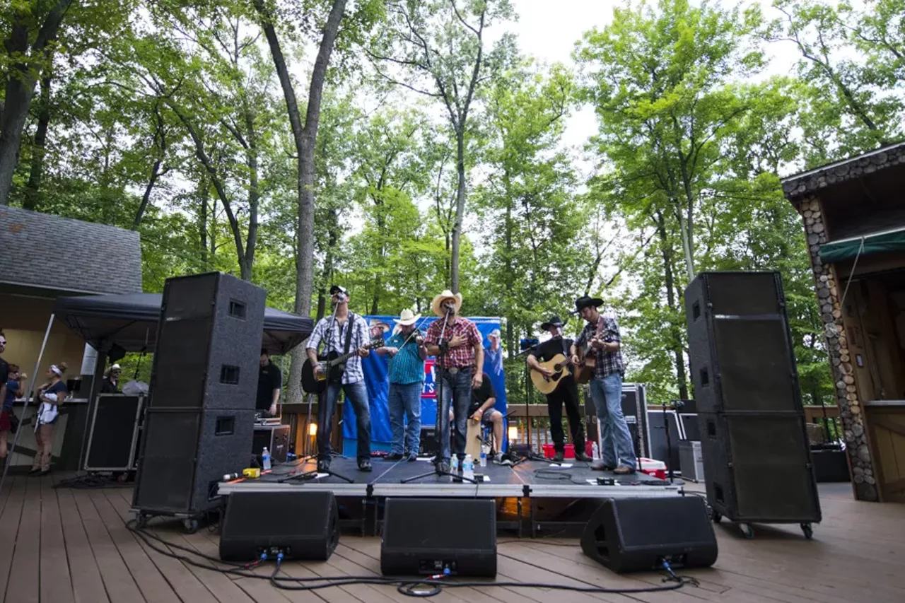 Image: Photos: 99.5 WYCD's Hoedown w/Brad Paisley & Chris Young @ DTE