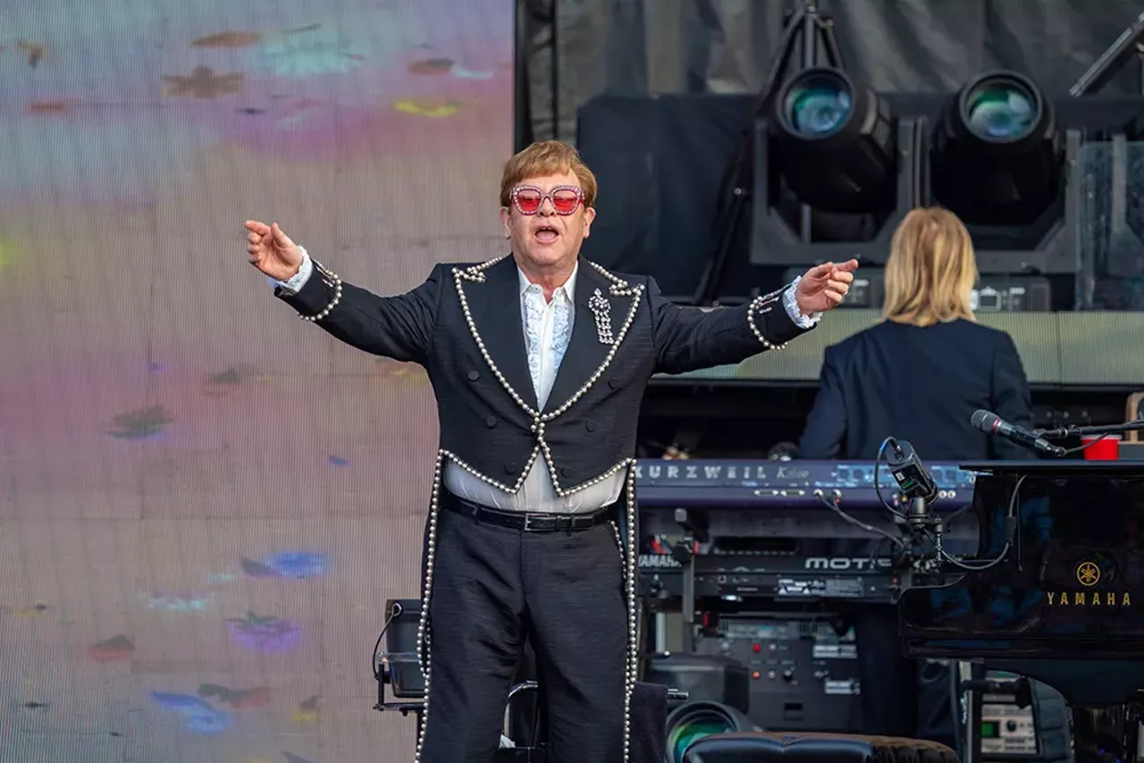 Image: Photos from Elton John’s final performance in Detroit