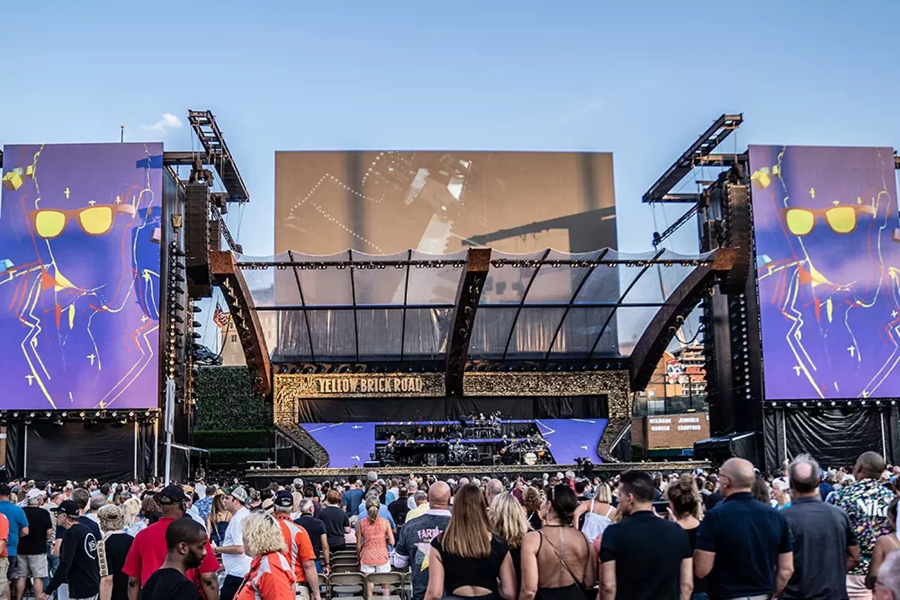 Image: Photos from Elton John’s final performance in Detroit