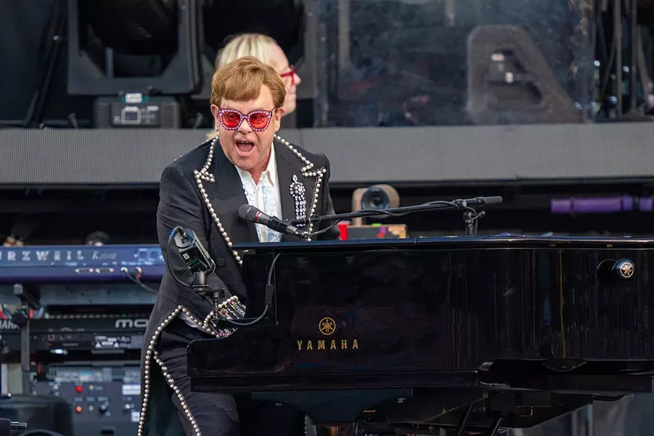 Image: Photos from Elton John’s final performance in Detroit