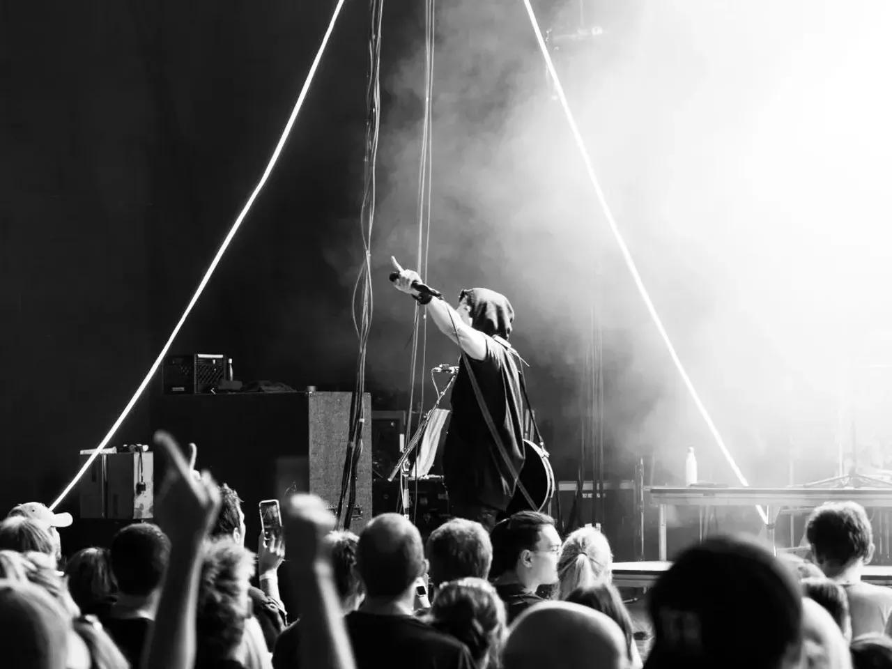 Image: Photos from Third Eye Blind and Jimmy Eat World at Michigan Lottery Amphitheatre