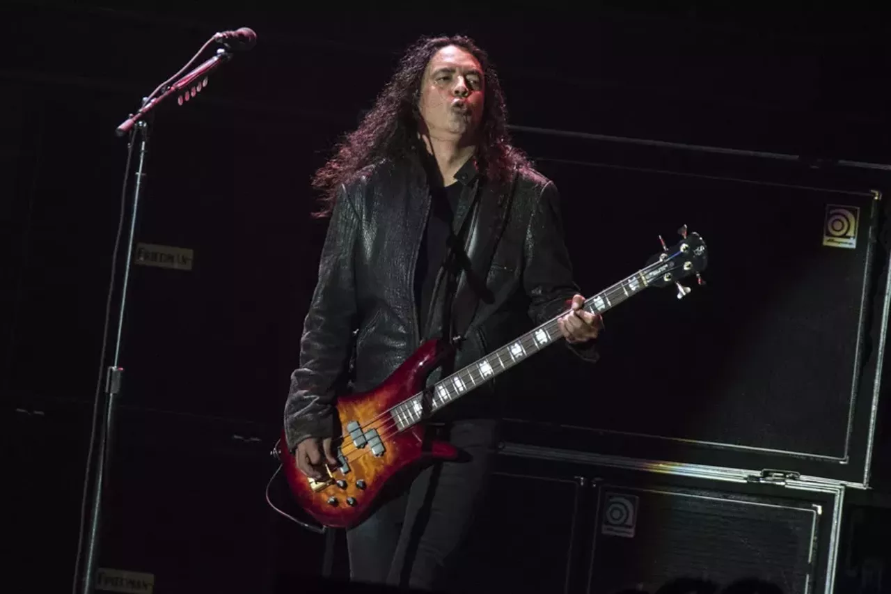 Image: Photos: Guns N' Roses at Ford Field