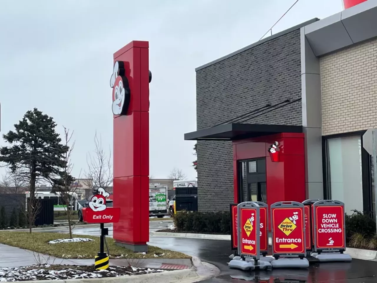 Image: Photos of Jollibee’s first Michigan location in Sterling Heights