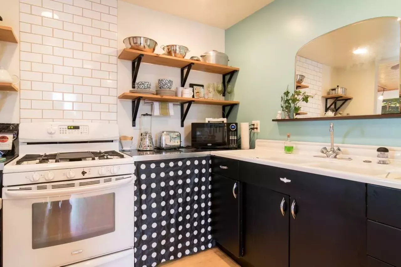 Neighborhood Beauty: Sun-filled and spacious