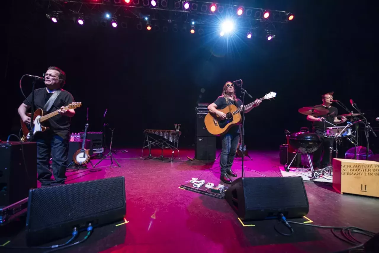 Image: PHOTOS: Violent Femmes at the Fillmore