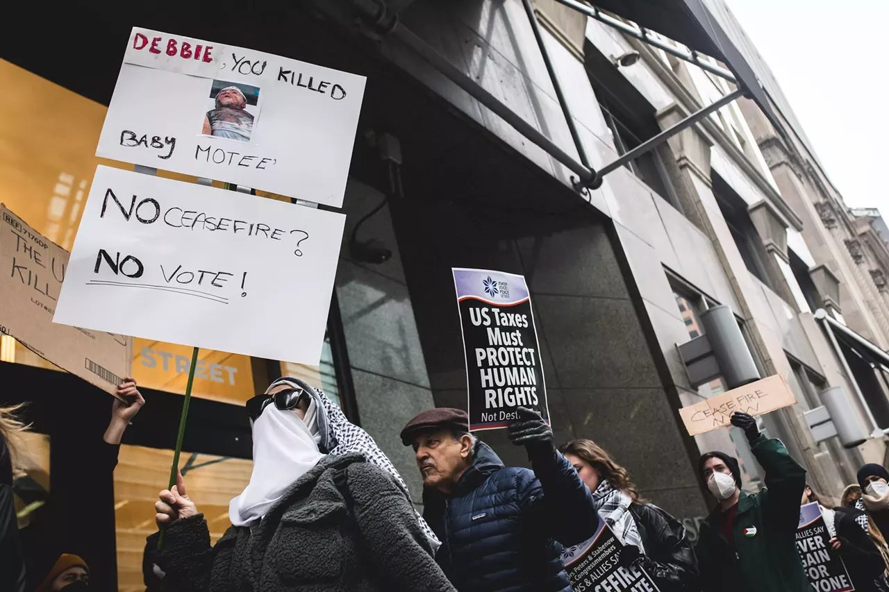 Image: Shut it Down for Palestine protest outside of Debbie Stabenow's office calls for a 'Ceasefire Now'