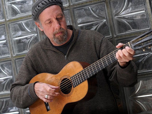 Sir Richard Bishop returns to Trinosophes, with a really cool little guitar he found in Switzerland