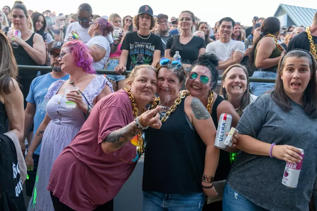 Image: Snoop Dogg and fans lit up Pine Knob