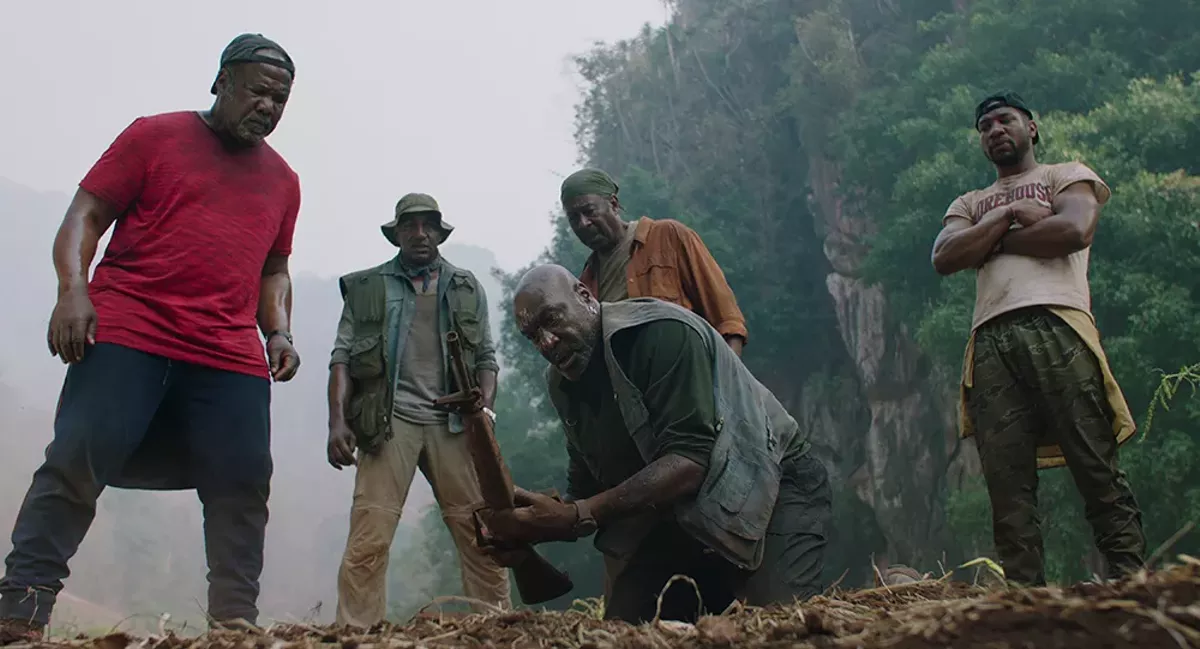 Image: Isiah Whitlock Jr., Norm Lewis, Delroy Lindo, Clarke Peters, and Jonathan Majors in Da 5 Bloods.