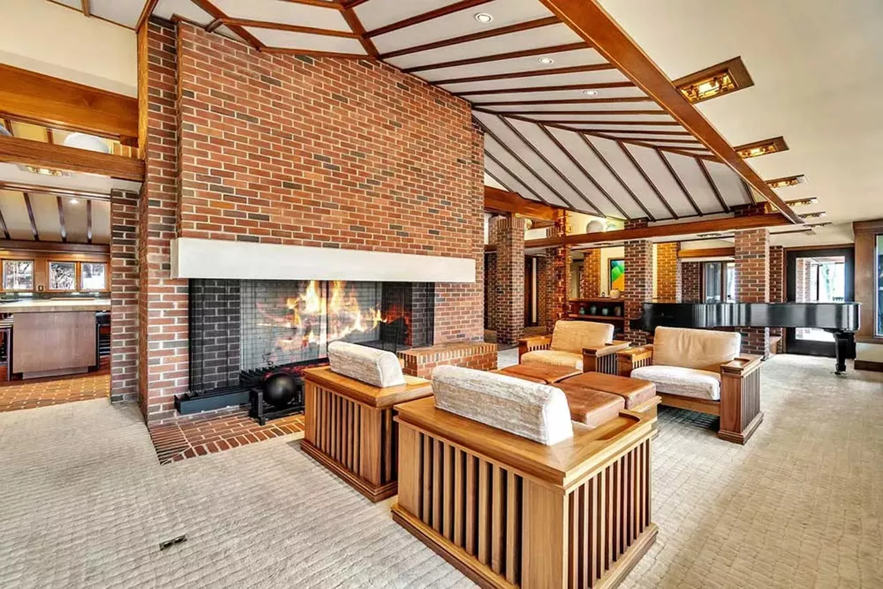 Image: Sprawling barn-themed Ann Arbor mansion hits market [PHOTOS]