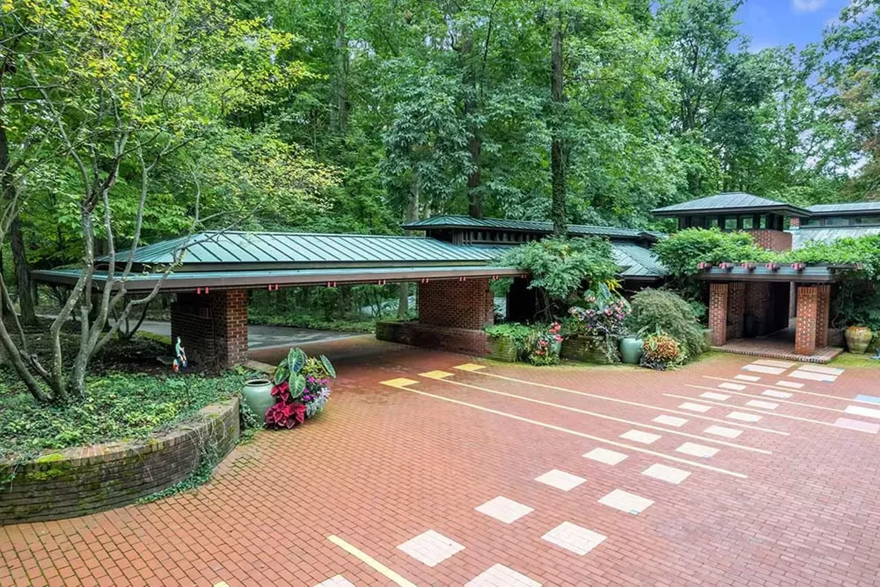 Image: Sprawling barn-themed Ann Arbor mansion hits market [PHOTOS]