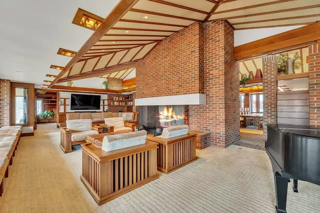 Image: Sprawling barn-themed Ann Arbor mansion hits market [PHOTOS]