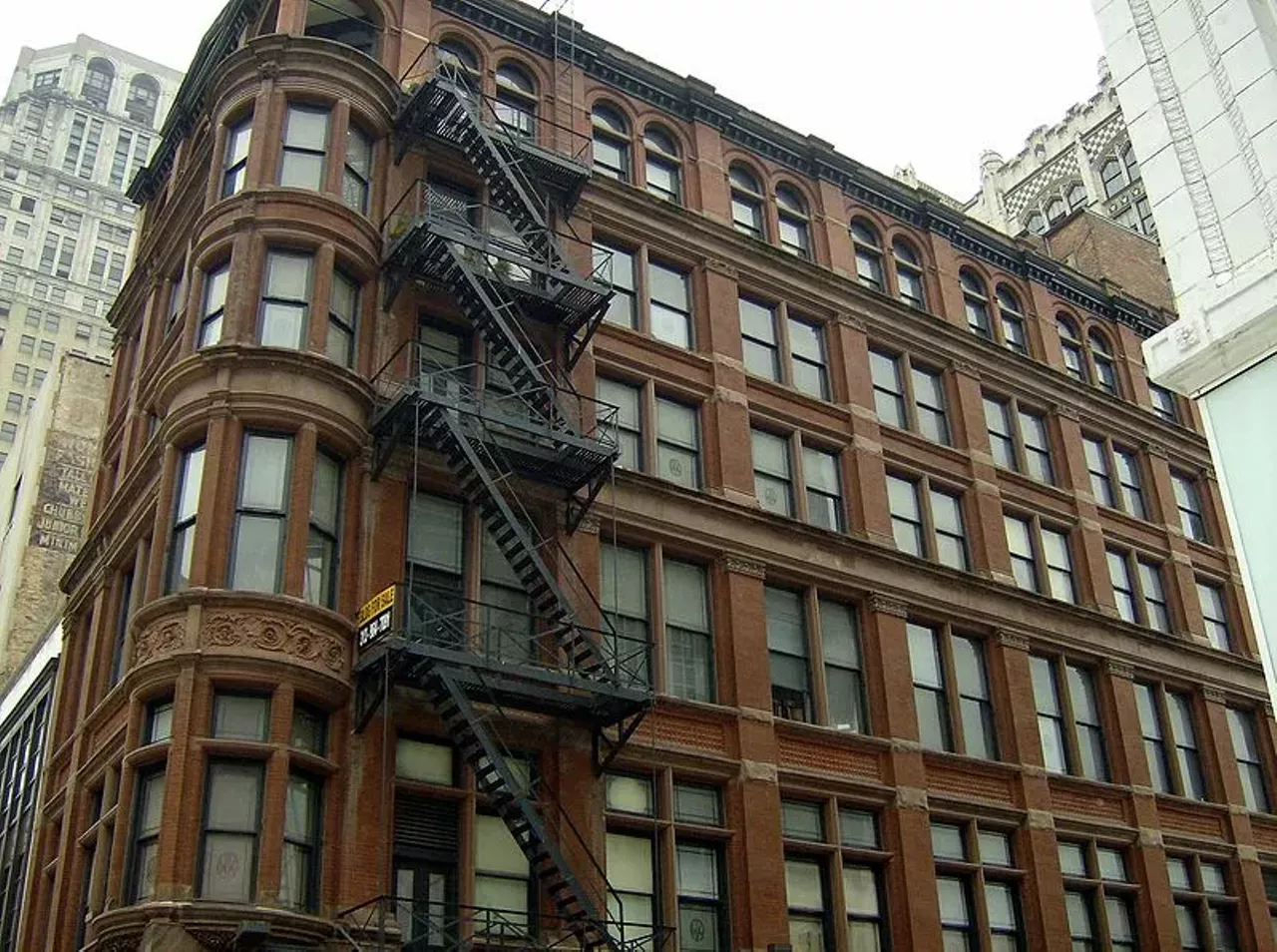 Lois Lane&#146;s Apartment Now home to John Varvatos first store in the midwest, 1500 Woodward played the part of Lois Lane&#146;s apartment, it&#146;s classic fire escape acting as a perfect landing pad for her flying sweetheart. (Photo Credit: MikeRussell via Wikimedia Commons)