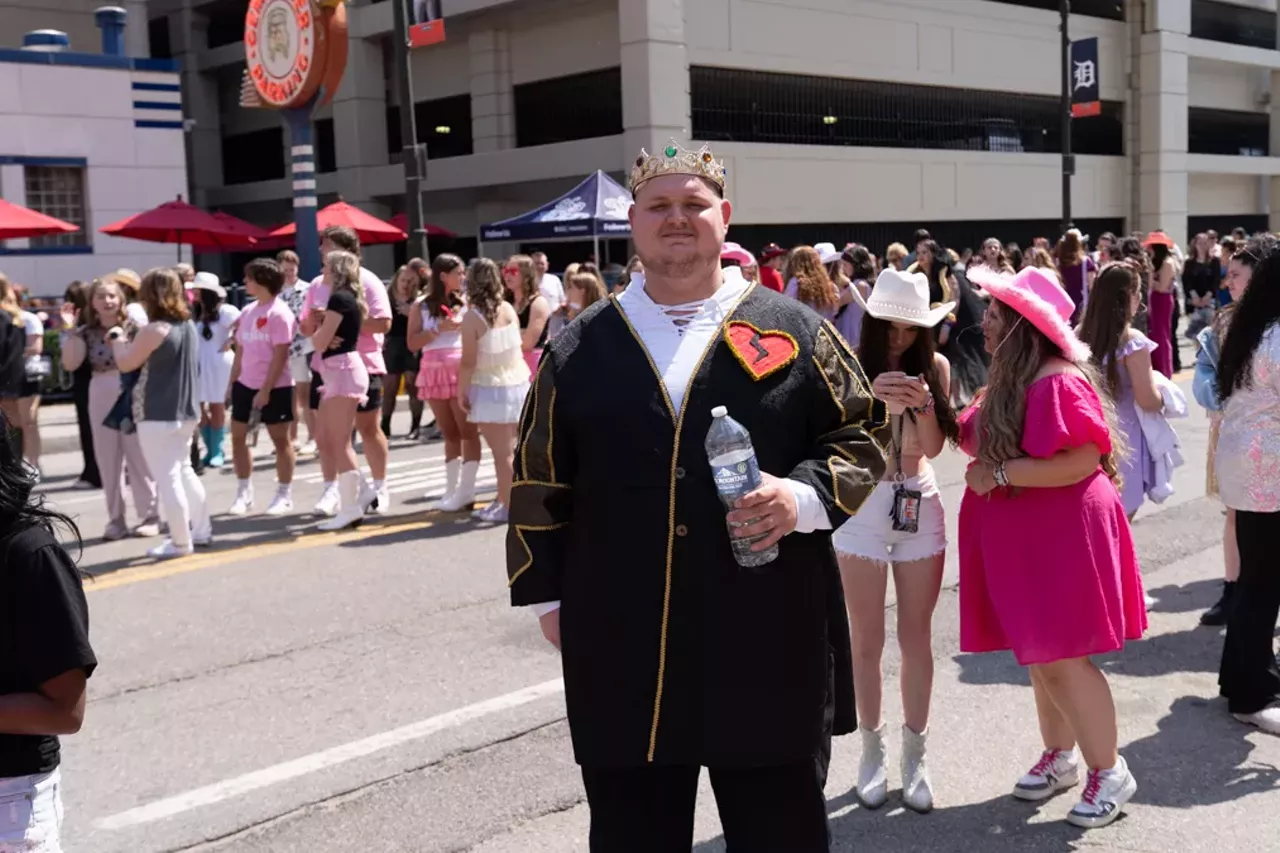 Image: Taylor Swift's Eras tour brings thousands of fans to Detroit — including Flavor Flav