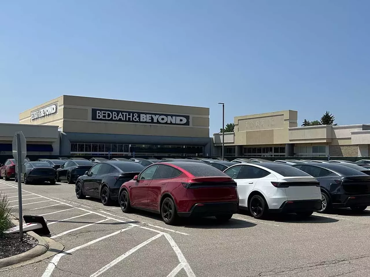 Image: Tesla dumping ground piles up in former Marvin’s Marvelous Mechanical Museum parking lot